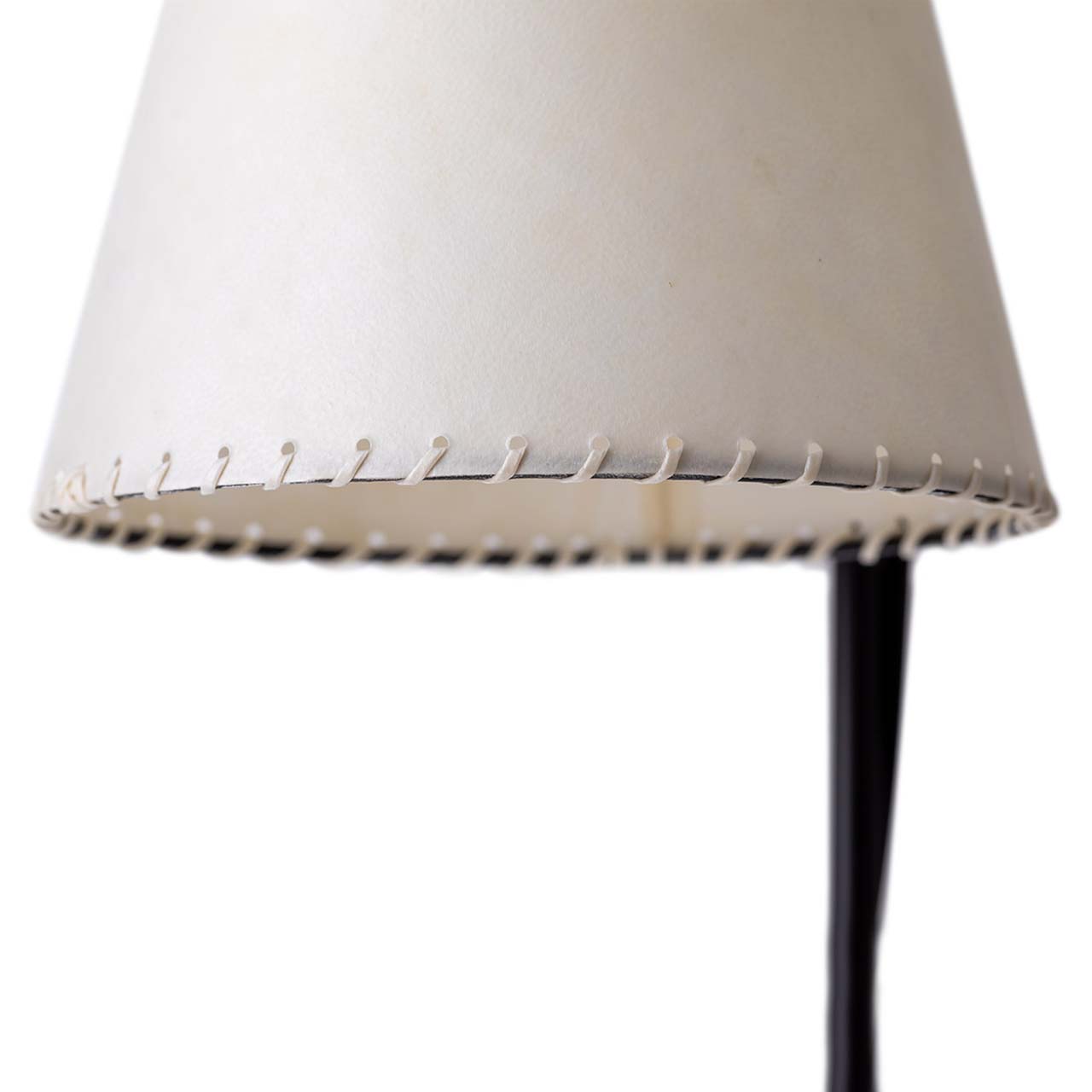 Lámpara Cencerro Pergamino Base Fierro Mesa (75cms de alto)