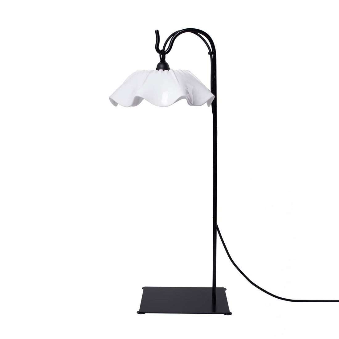 Lámpara Violacea Base Fierro Mesa (75cms de alto)
